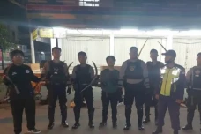 Bawa Celurit, 11 Jagoan...