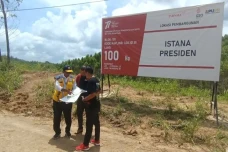 Kejar Target Ngantor...