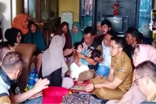 Operasi Kembar Siam...
