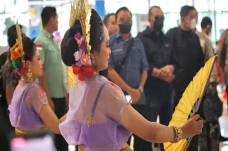 Peringati Hari Pahlawan,...