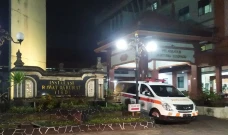 Menteri Luar Negeri...