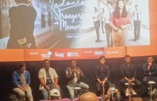 Disutradarai Fajar Nugros,...