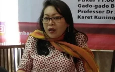 Tim Independen Serahkan...