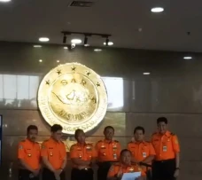 Basarnas Terjunkan 103...