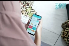 Kisah di Balik PHK Ruangguru,...