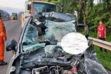 Tabrakan Maut di Tol...