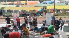 Puluhan Anak-anak Korban...