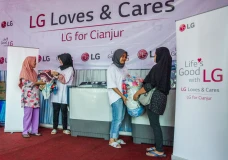 Cuci Pakaian Gratis...