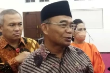 PHK Massal Hantui Pekerja,...