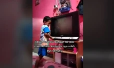 Bangun Tidur Anak Ingin...