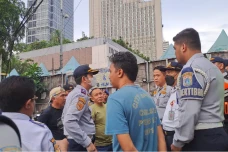 Dishub Akan Tertibkan...
