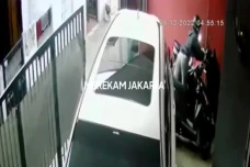 Beraksi di Waktu Subuh,...
