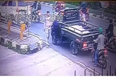 Pinjam Mobil Teman,...