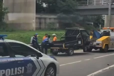 Kecelakaan Mobil Bak...