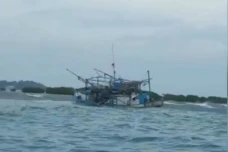 Cuaca Buruk, Kapal Nelayan...