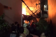 40 Rumah di Tambora...
