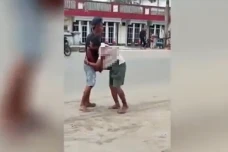 Sadis! Pemabuk Terekam...