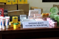 BPOM: Kosmetik Tak Berizin...