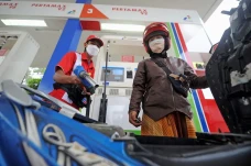 Pakai Aplikasi, Beli...