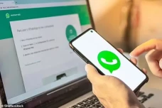 WhatsApp Mungkinkan...