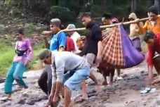 Memilukan! Tak Ada Akses...