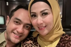Venna Melinda Bakal...