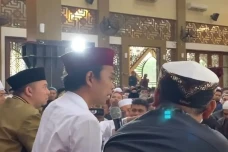 Tausiyah UAS yang Menyejukkan...
