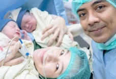 Indri Giana dan Ustaz...