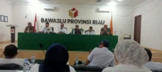 Bawaslu Riau Puji Partai...