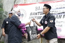 Bantu Korban PHK di...