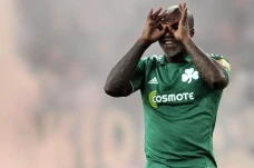 Djibril Cisse Akhiri...