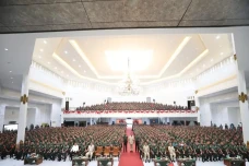 Upaya Prabowo Perkuat...