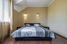 5 Rekomendasi Hotel...