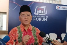 Berikan Jalan Tengah,...