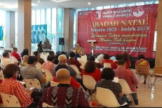 Ibadah Natal dan Imlek...