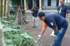 Ngeri! 2 Petani Duel...