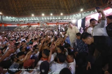 Hadiri Perayaan Natal...
