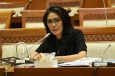 Rieke Diah Pitaloka...