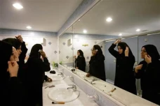 Batasan Aurat Wanita...