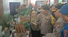 Pengobatan Gratis di...