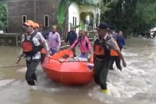 Miris! Jalan Tergenang...