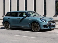 Mobil Wagon Mini Cooper...