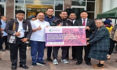 Pupuk Indonesia Salurkan...