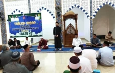 2 Tahun Hamim Pou-Merlan...