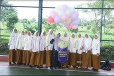 124 Siswa SMAIT NFBS...
