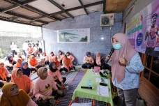 Peduli Kesehatan, Emak-emak...
