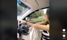 Viral! Keisya Levronka...