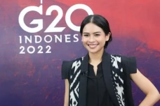 Profil 3 Artis Penerima...