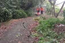 Tanah Ambles di Bogor,...