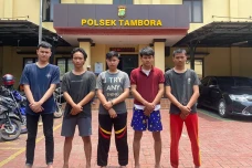 Ngeri! Gerombolan Gangster...